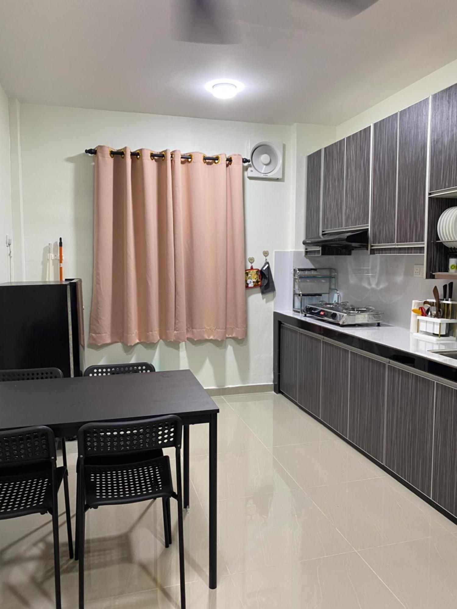 Igo Homestay Subang Airport Shah Alam Esterno foto